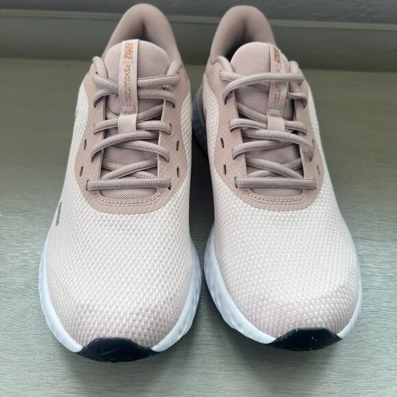 Nike Revolution 5 Running Shoes - Womens Size 9 - Picture 2 of 5